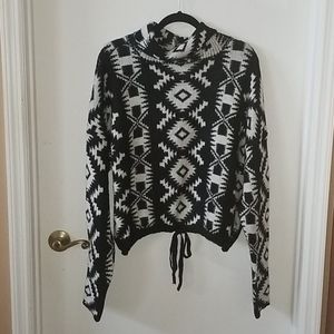 New comfy Black &White Crop Sweater